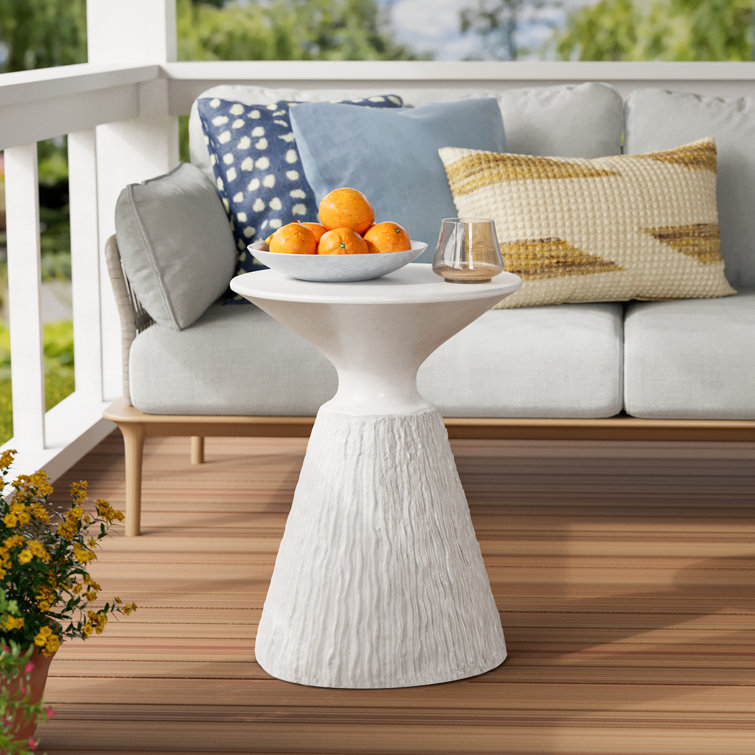 White wicker store coffee table outdoor